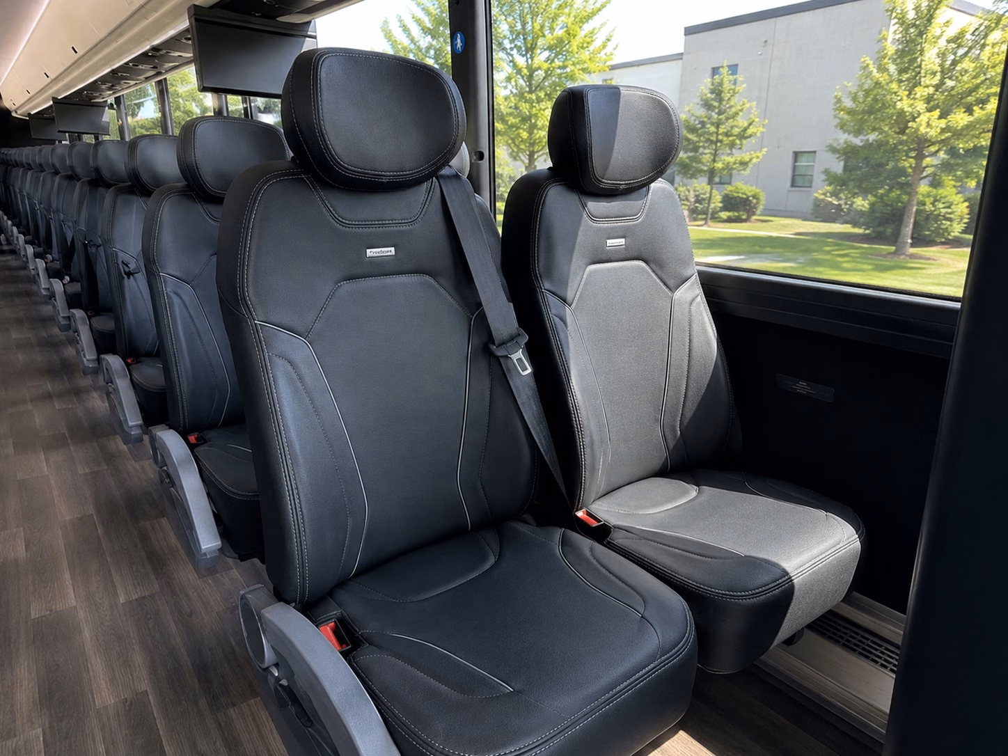 elegant guest shuttles from san diego hotels to your wedding venue